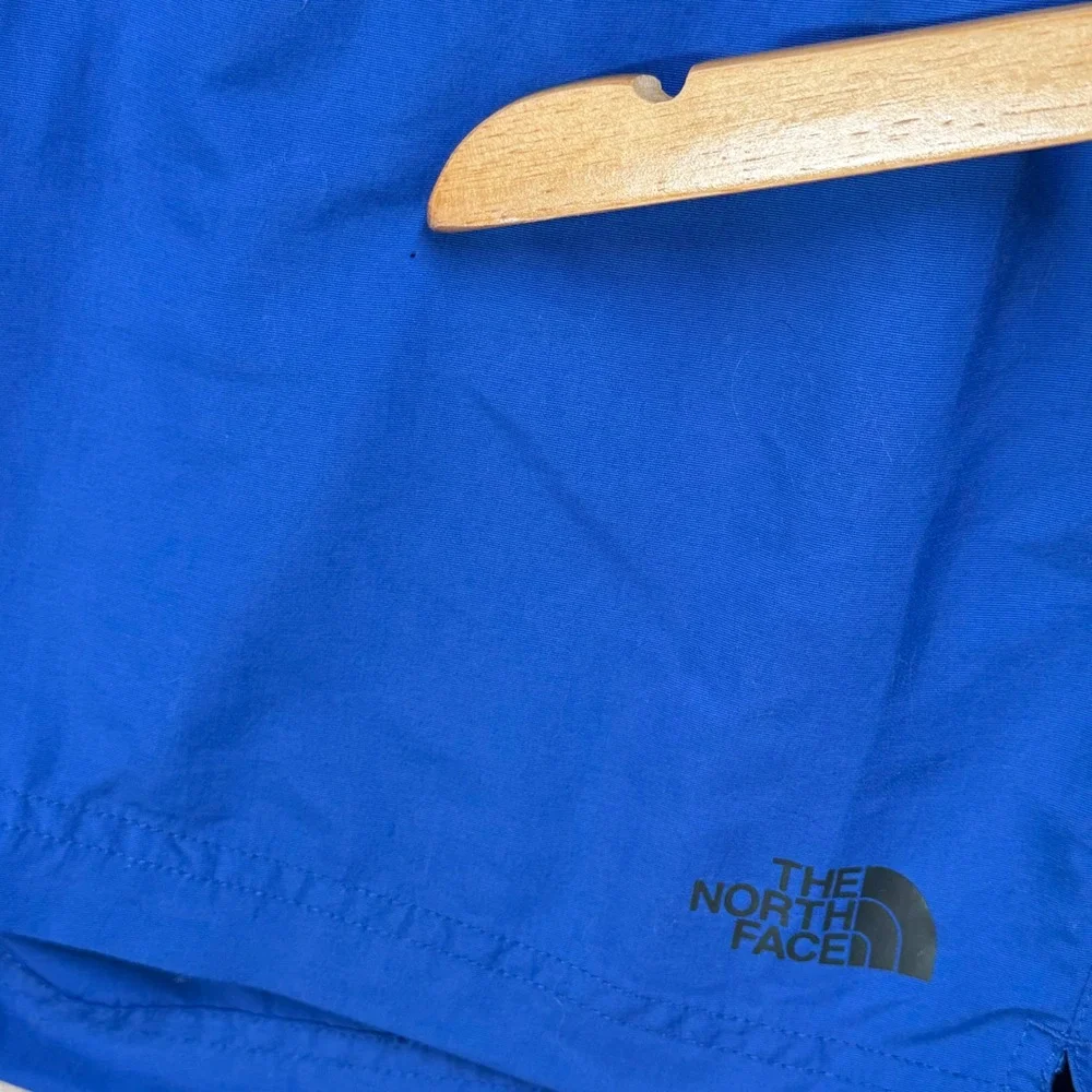 The North Face FlashDry Mens Blue Hiking Athletic Shorts Size Medium M 7 Inseam